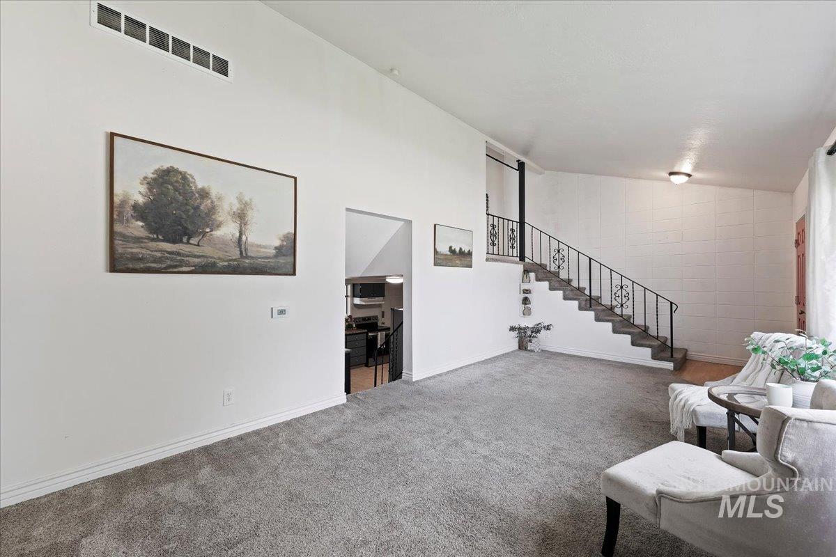 714 NW 8th St