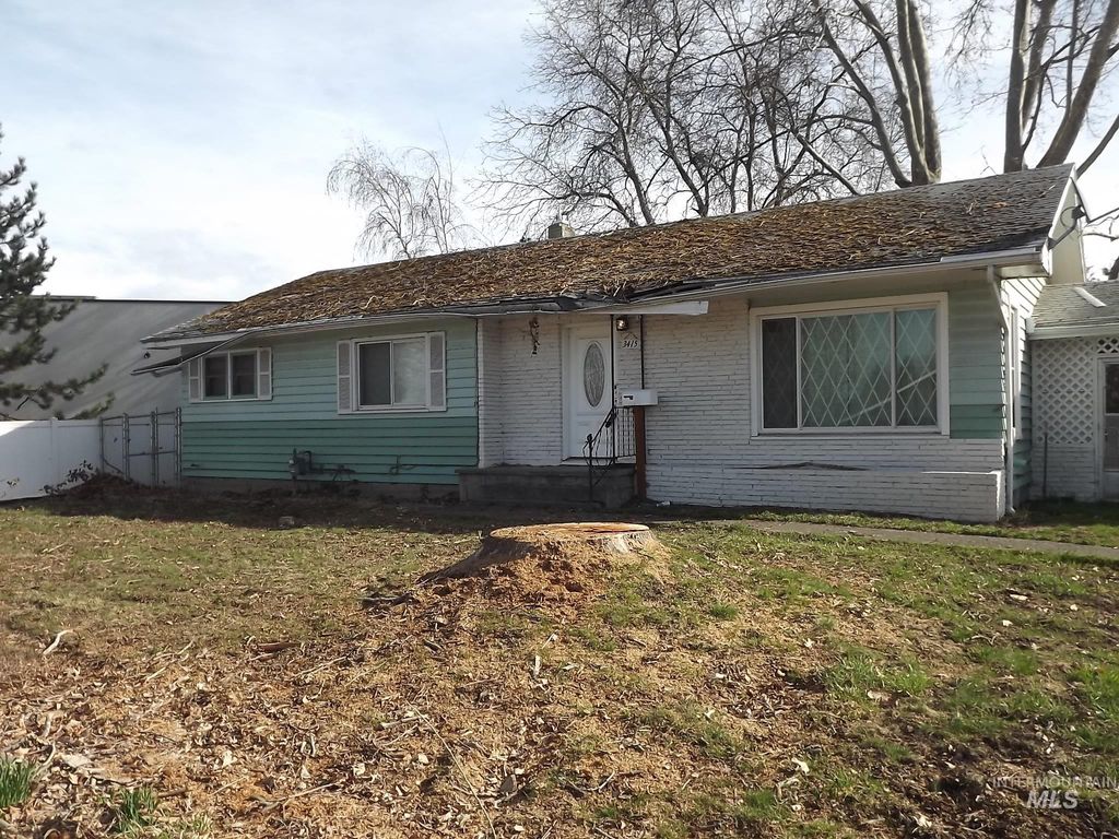 Photo of 3415 11th Street, Lewiston, ID 83501 (MLS # 98977265)
