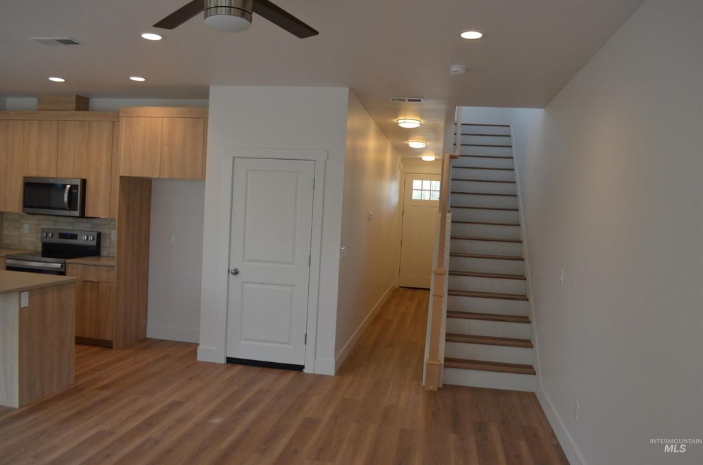 Photo of 1975 N Danish Lane, Boise, ID 83704 (MLS # 98981739)