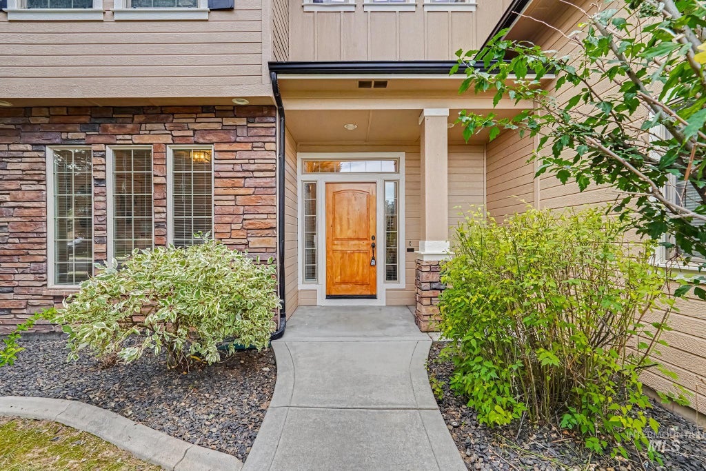 Photo of 538 E Halpin Dr, Meridian, ID 83646 (MLS # 99000247)