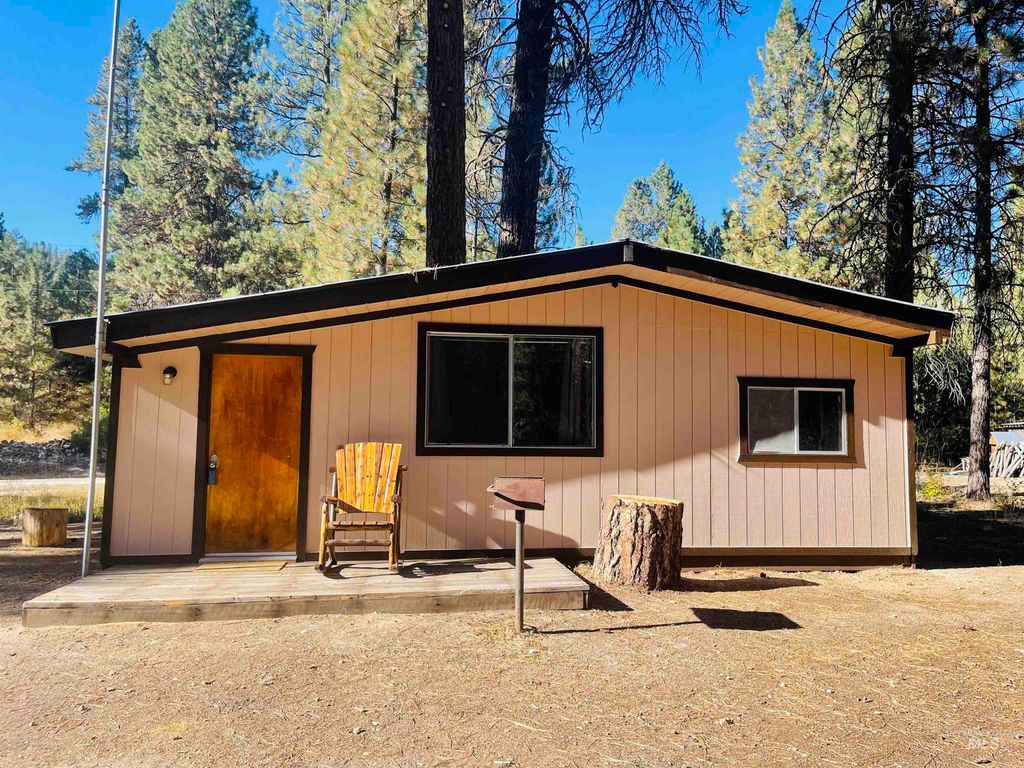 Photo of 12 Woods Ln, Idaho City, ID 83631 (MLS # 98954433)