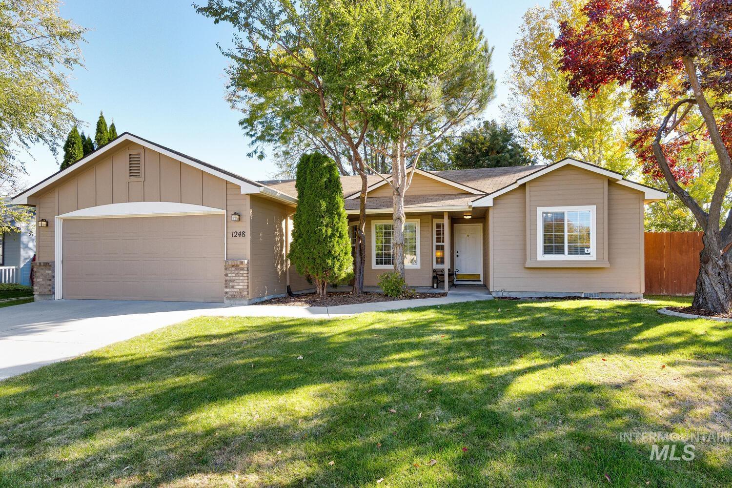 1248 N Black Wolf Ave