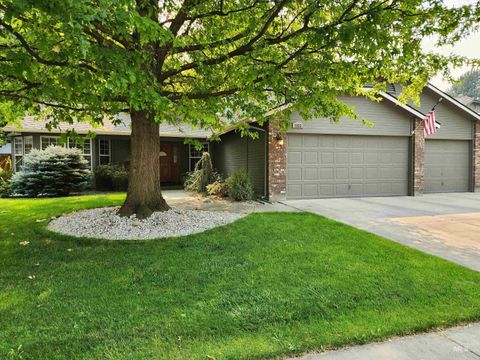 Photo of 1523 E Seaside Ct, Boise, ID 83706 (MLS # 98976821)
