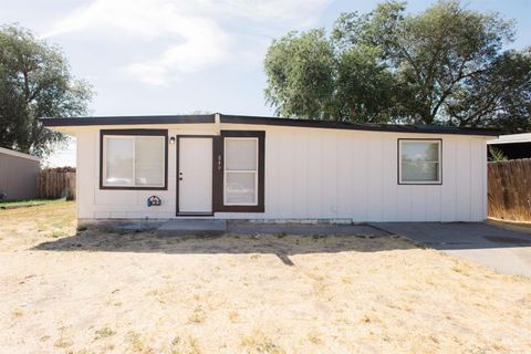 Photo of 840 S 12th E, Mountain Home, ID 83647 (MLS # 98957490)