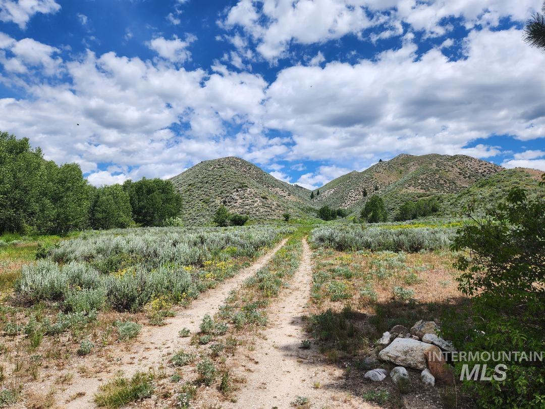 4942 E Baumgartner Rd