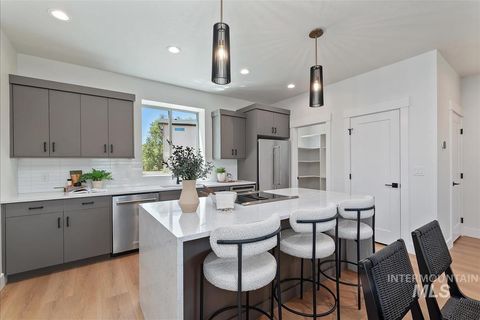 Photo of 1719 S Federal Way, Boise, ID 83705 (MLS # 98986462)