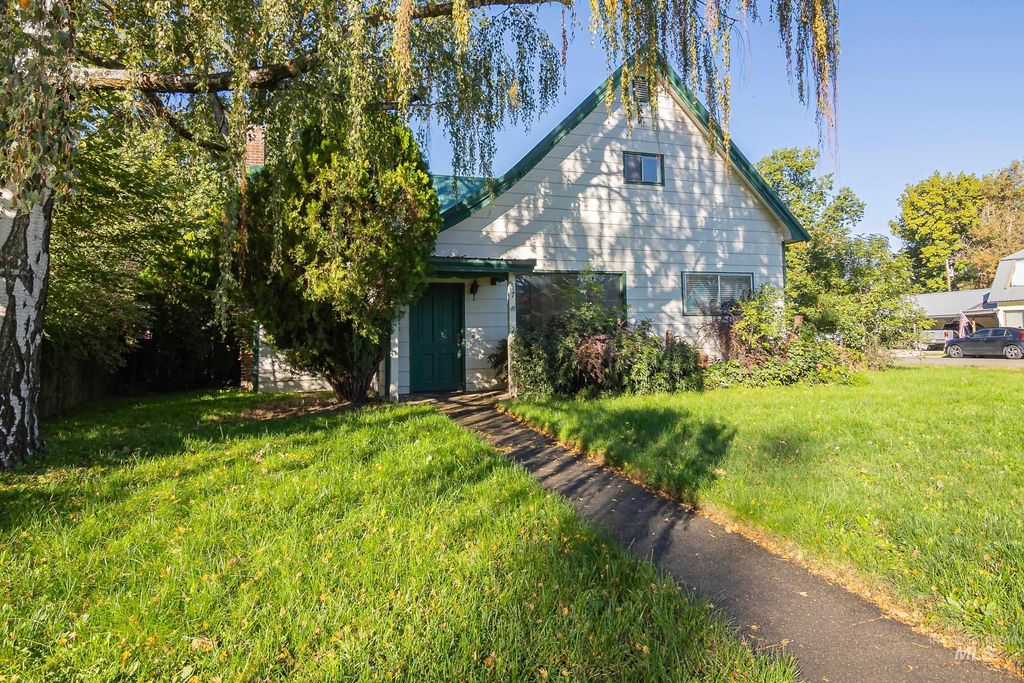 Photo of 537 N 6th Street, Payette, ID 83661 (MLS # 98964980)