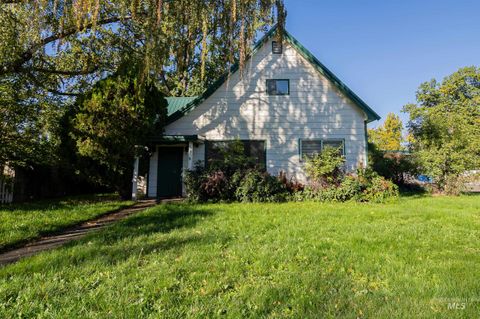 537 N 6th Street Payette ID 83661