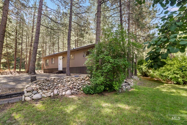 2071 N PINE FEATHERVILLE RD, MOUNTAIN HOME, ID 83647 - Image a5a82f1e64b20b5fc344324d990f9113/210122773