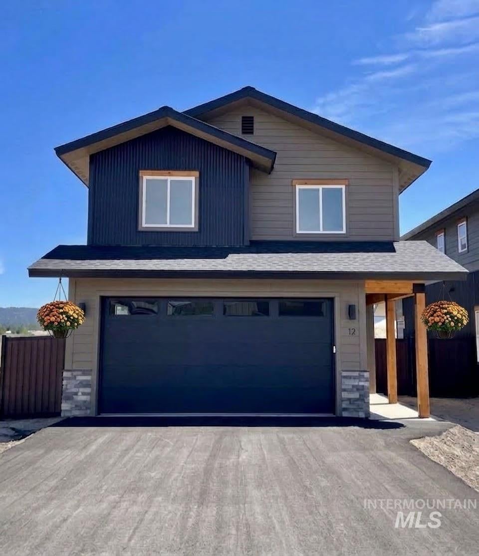 Photo of 12 North Creek, Cascade, ID 83611 (MLS # 98988710)