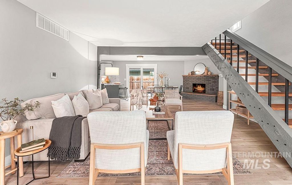 Photo of 670 S Berwick Dr, Boise, ID 83706 (MLS # 98976633)