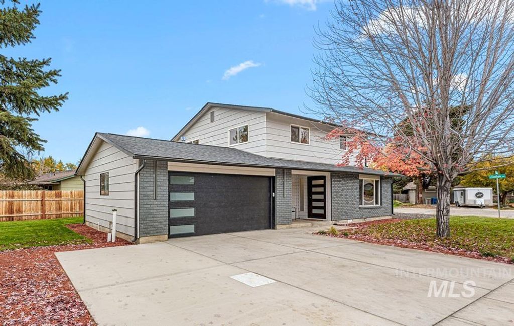 Photo of 670 S Berwick Dr, Boise, ID 83706 (MLS # 98976633)