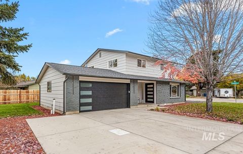 Photo of 670 S Berwick Dr, Boise, ID 83706 (MLS # 98976633)