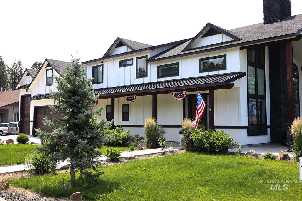 Photo of 12941 Spring Valley, Donnelly, ID 83615 (MLS # 98996025)