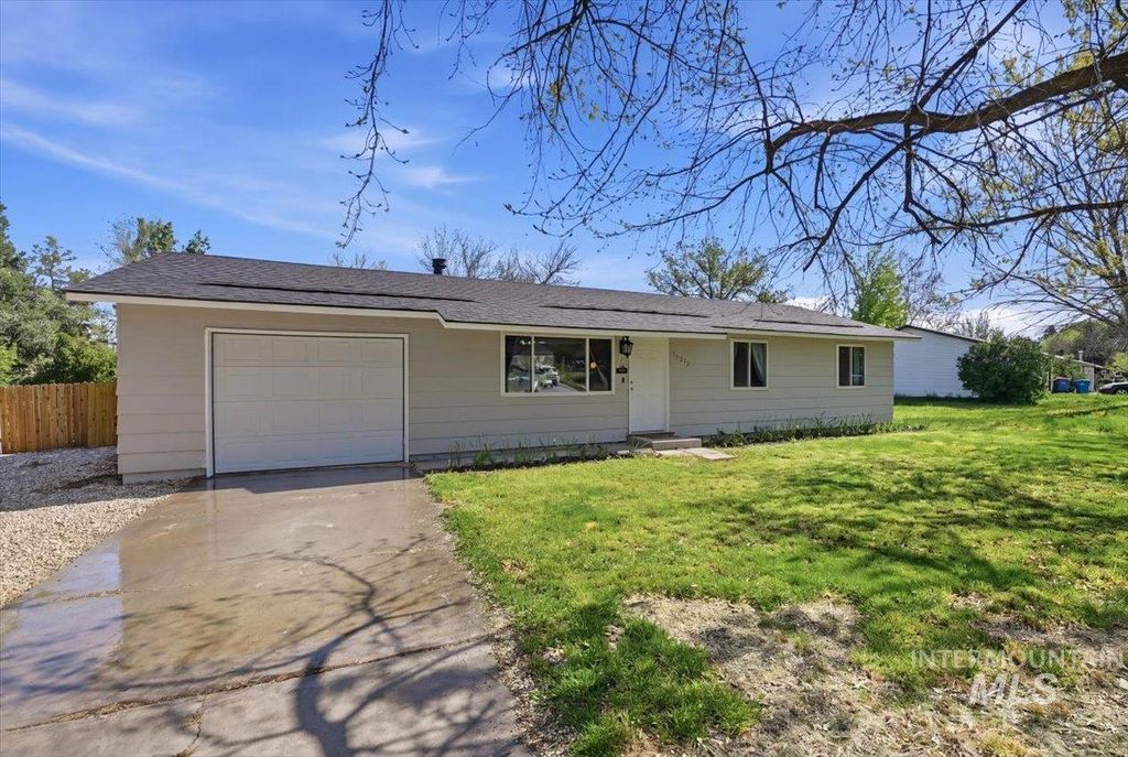 Photo of 10312 W Tanglewood Dr, Boise, ID 83709 (MLS # 98984985)