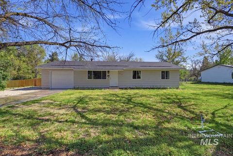 Photo of 10312 W Tanglewood Dr, Boise, ID 83709 (MLS # 98984985)