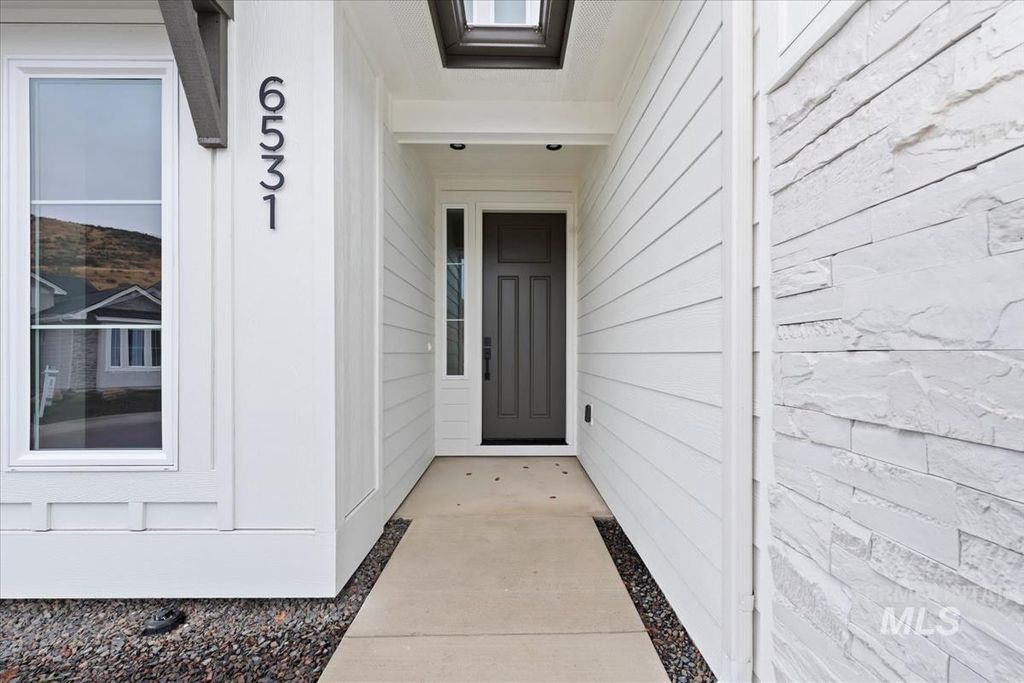 Photo of 6531 S Evie Way, Eagle, ID 83629 (MLS # 98969601)