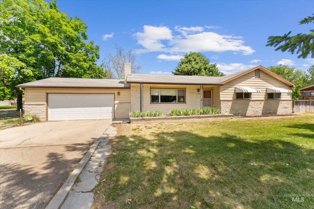 Photo of 11764 Moss Ln, Nampa, ID 83651 (MLS # 98988307)