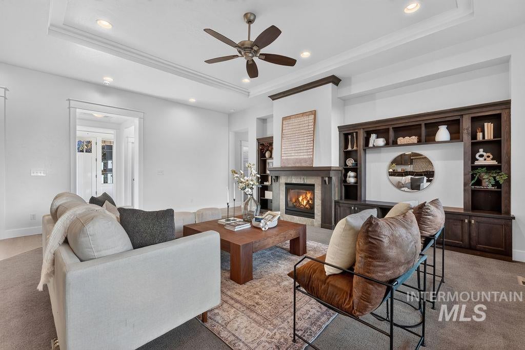 5149 N Clooney Ave.