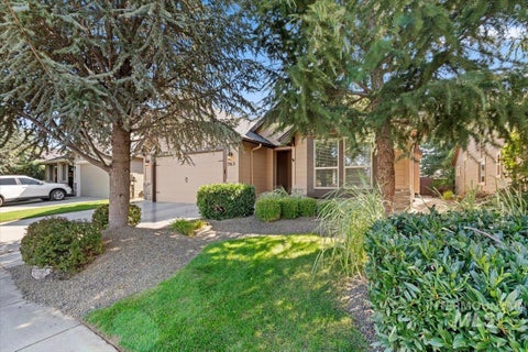 Photo of 763 W Laughton Dr, Meridian, ID 83646 (MLS # 99001394)