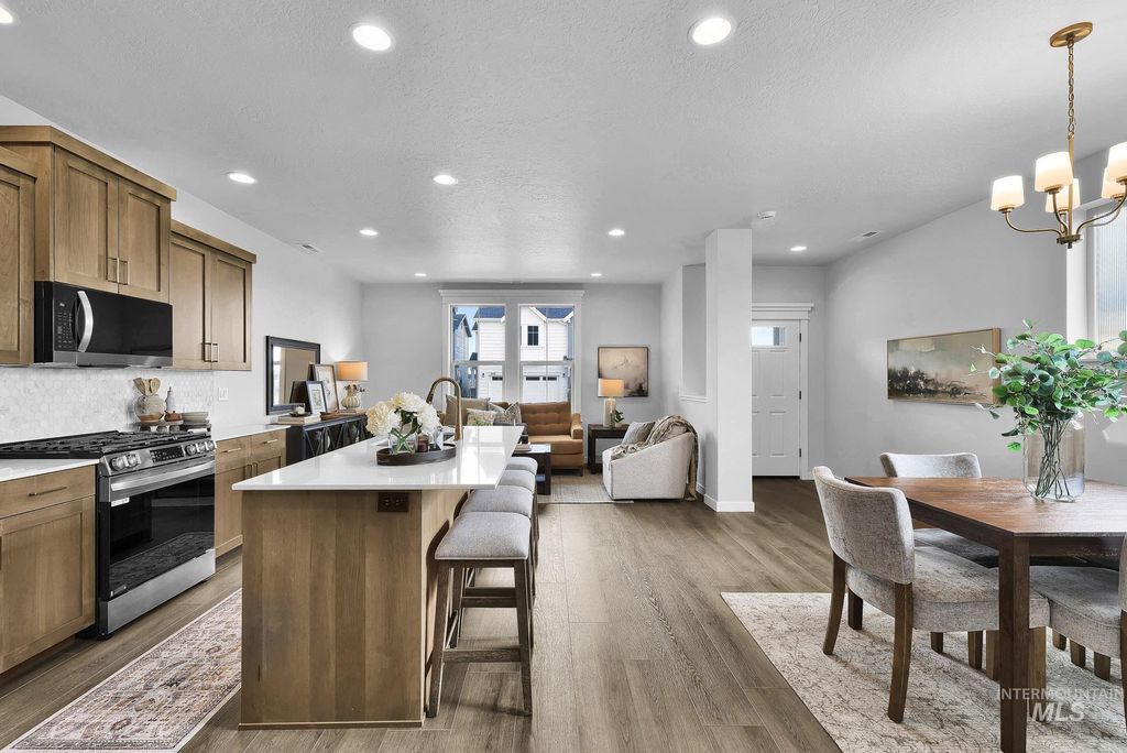 Photo of 414 N Fritts Ave, Meridian, ID 83642 (MLS # 98981432)