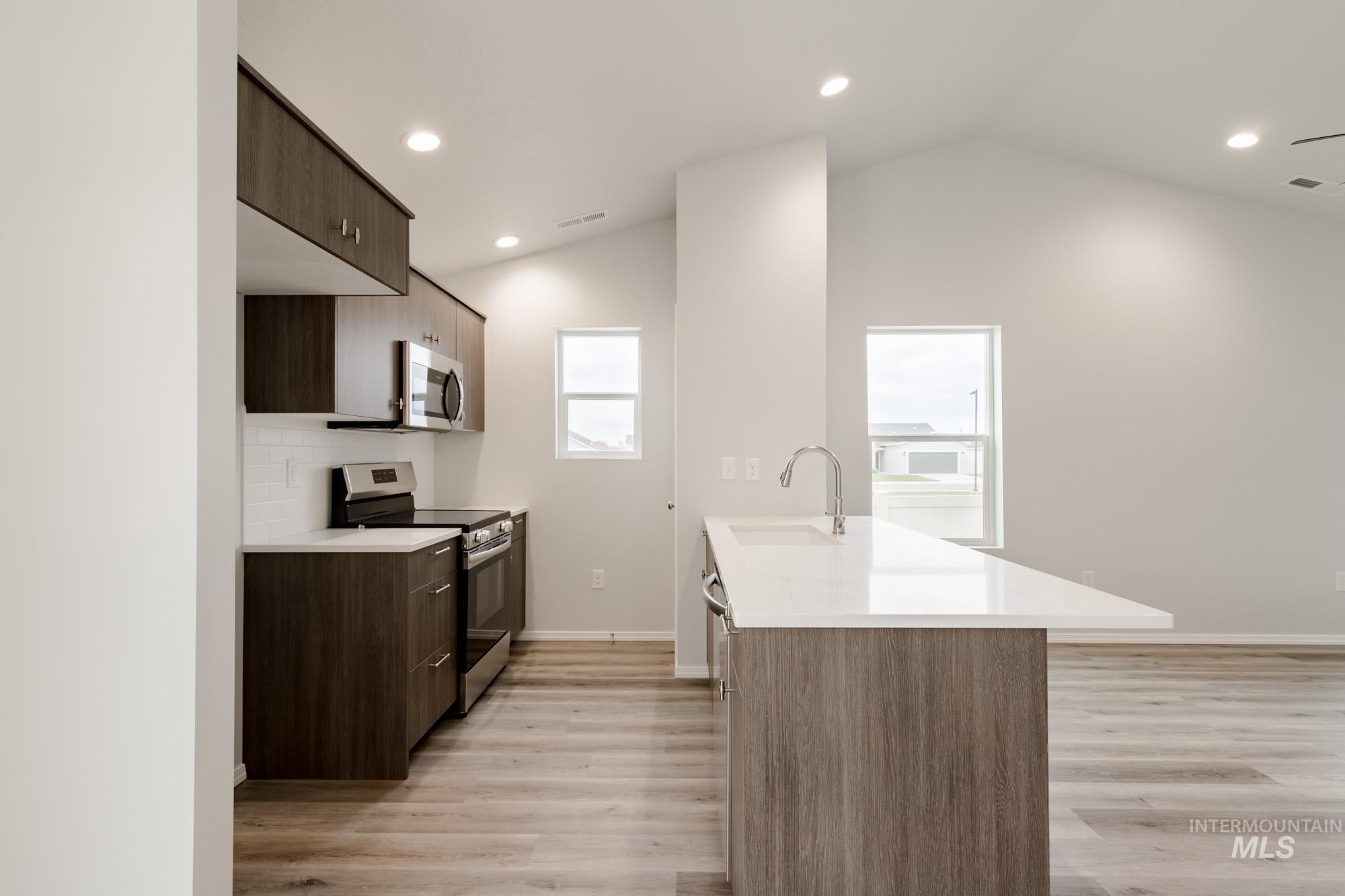 2309 W Red Jasper Dr