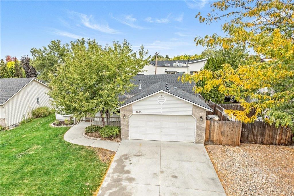 Photo of 9050 W Mediterranean Dr, Boise, ID 83709 (MLS # 98963744)