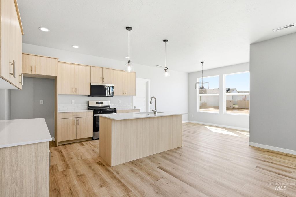 Photo of 5328 S Danforth Ave, Nampa, ID 83686 (MLS # 98986293)