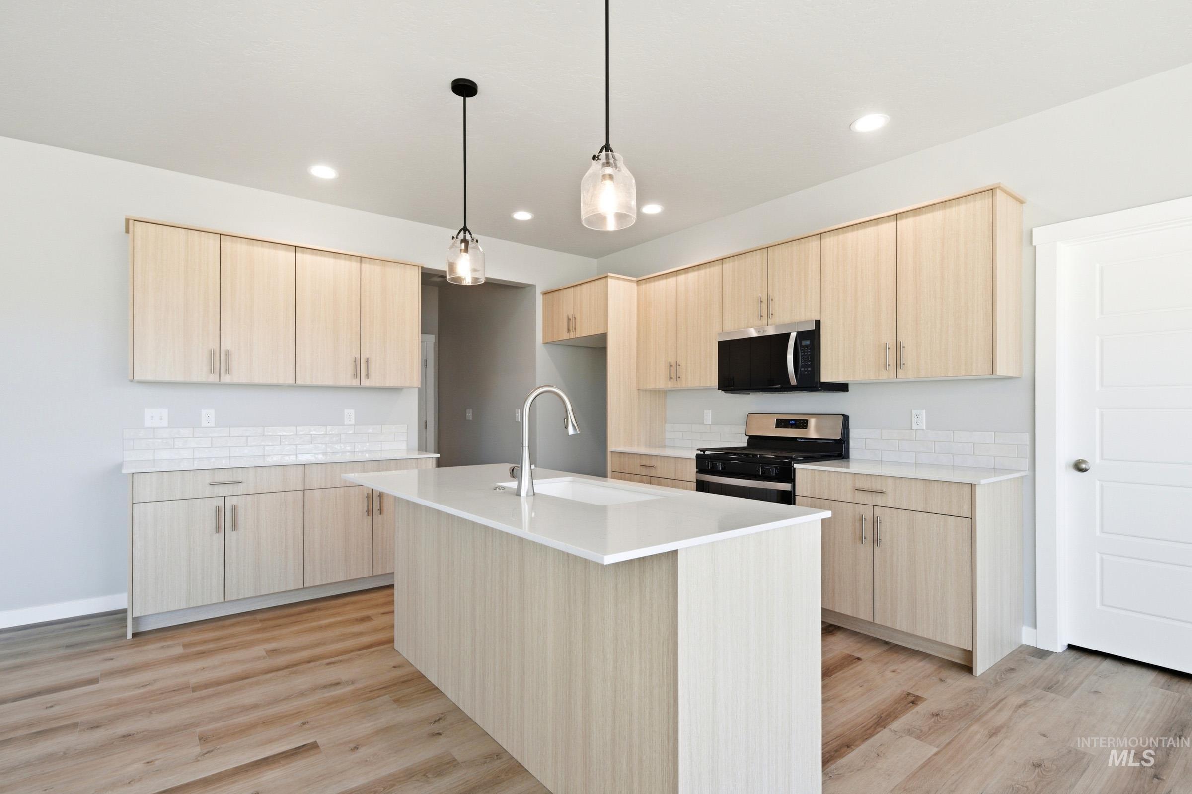 5328 S Danforth Ave