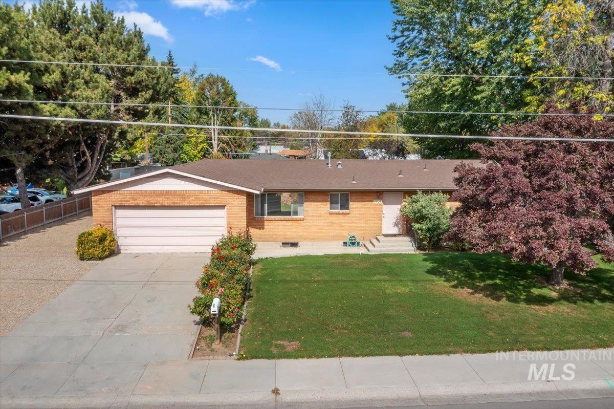 4828 W Kootenai Street