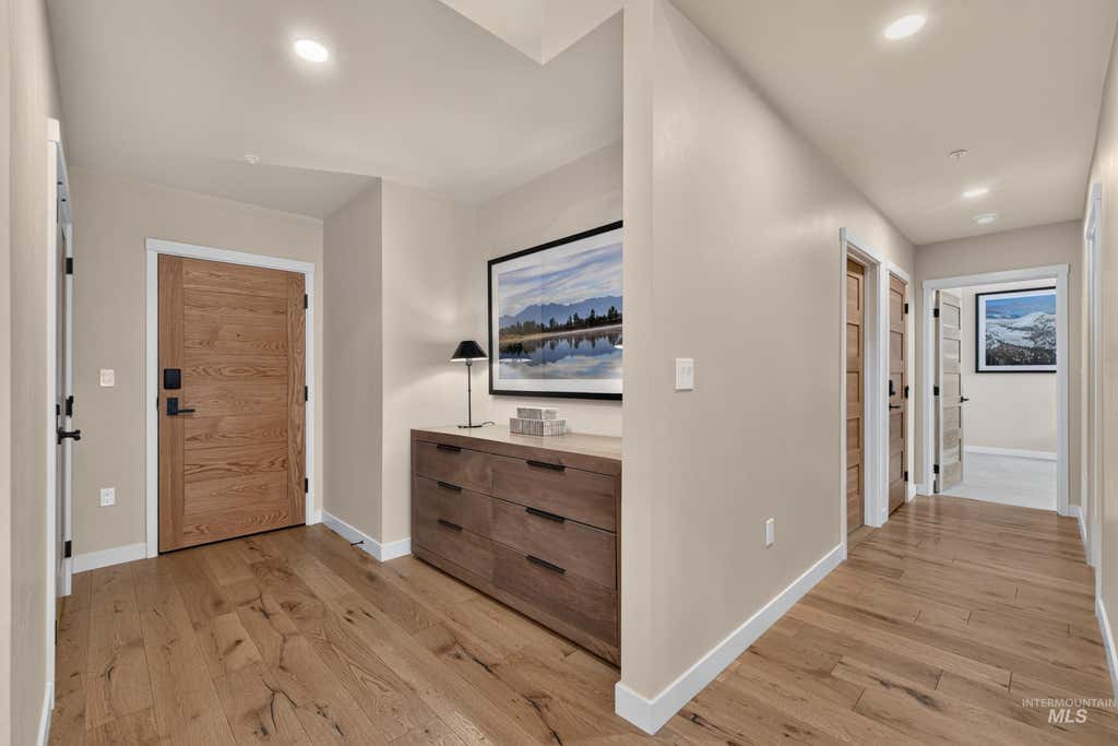 Photo of 760 Village Drive #501, Donnelly, ID 83615 (MLS # 98998299)