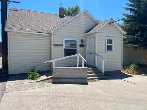 Photo of 121 5th Ave W, Gooding, ID 83330 (MLS # 99001040)