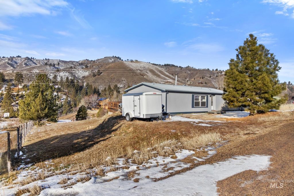 Photo of 142 Mores Creek Rim Rd, Boise, ID 83716 (MLS # 98973347)