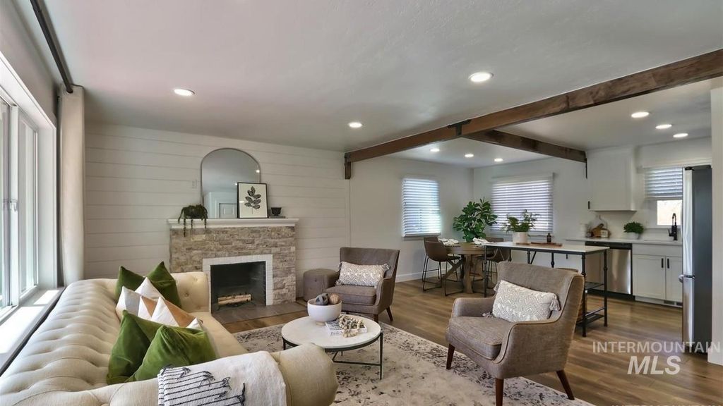 Photo of 2316 W Kootenai St, Boise, ID 83705 (MLS # 98979123)