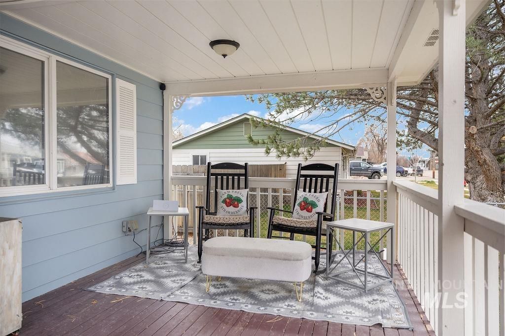 Photo of 210 Carrie Rex Ave, Melba, ID 83641 (MLS # 98977878)