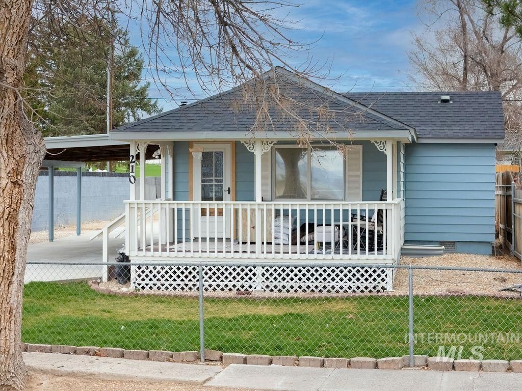 Photo of 210 Carrie Rex Ave, Melba, ID 83641 (MLS # 98977878)