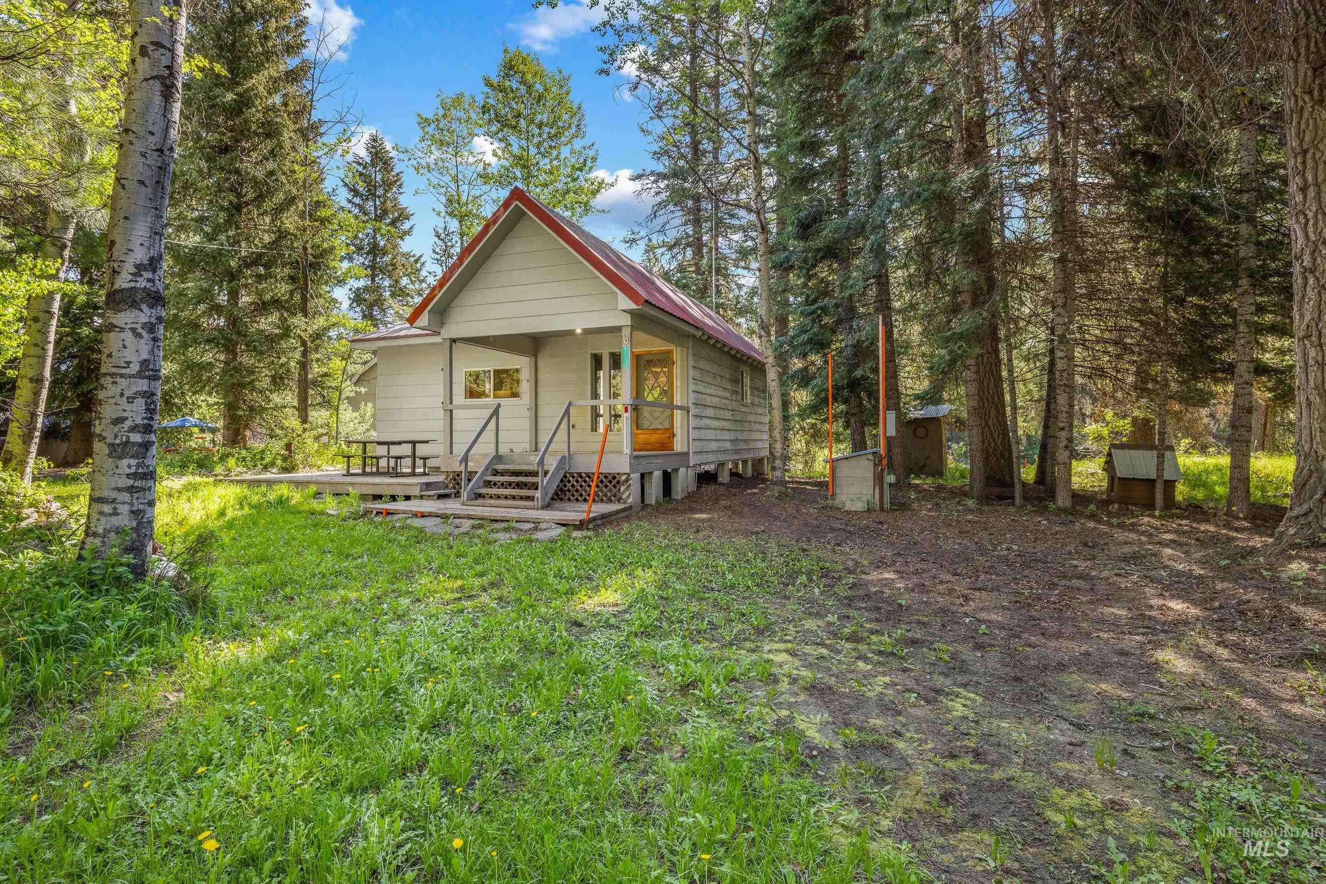 1718 Warren Wagon Rd.