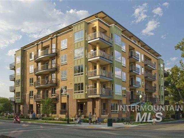 323 W Jefferson St
