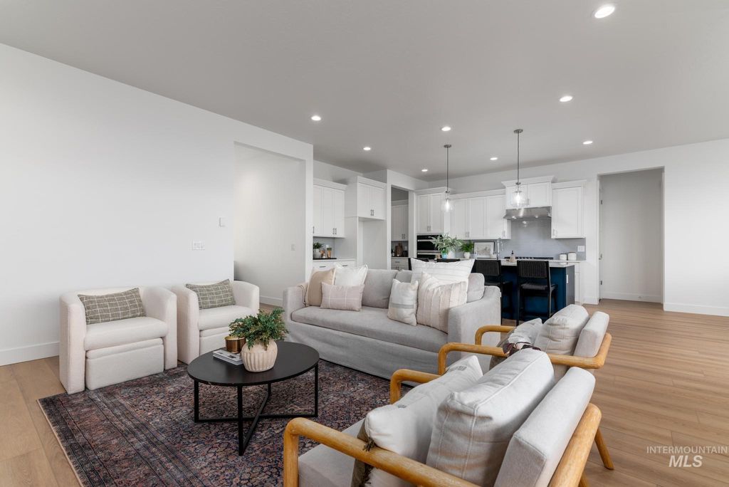 Photo of 5323 Juliet Rose Ave, Caldwell, ID 83607 (MLS # 98978979)