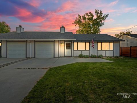 Photo of 1007 N Lander Ave, Boise, ID 83703 (MLS # 98962439)