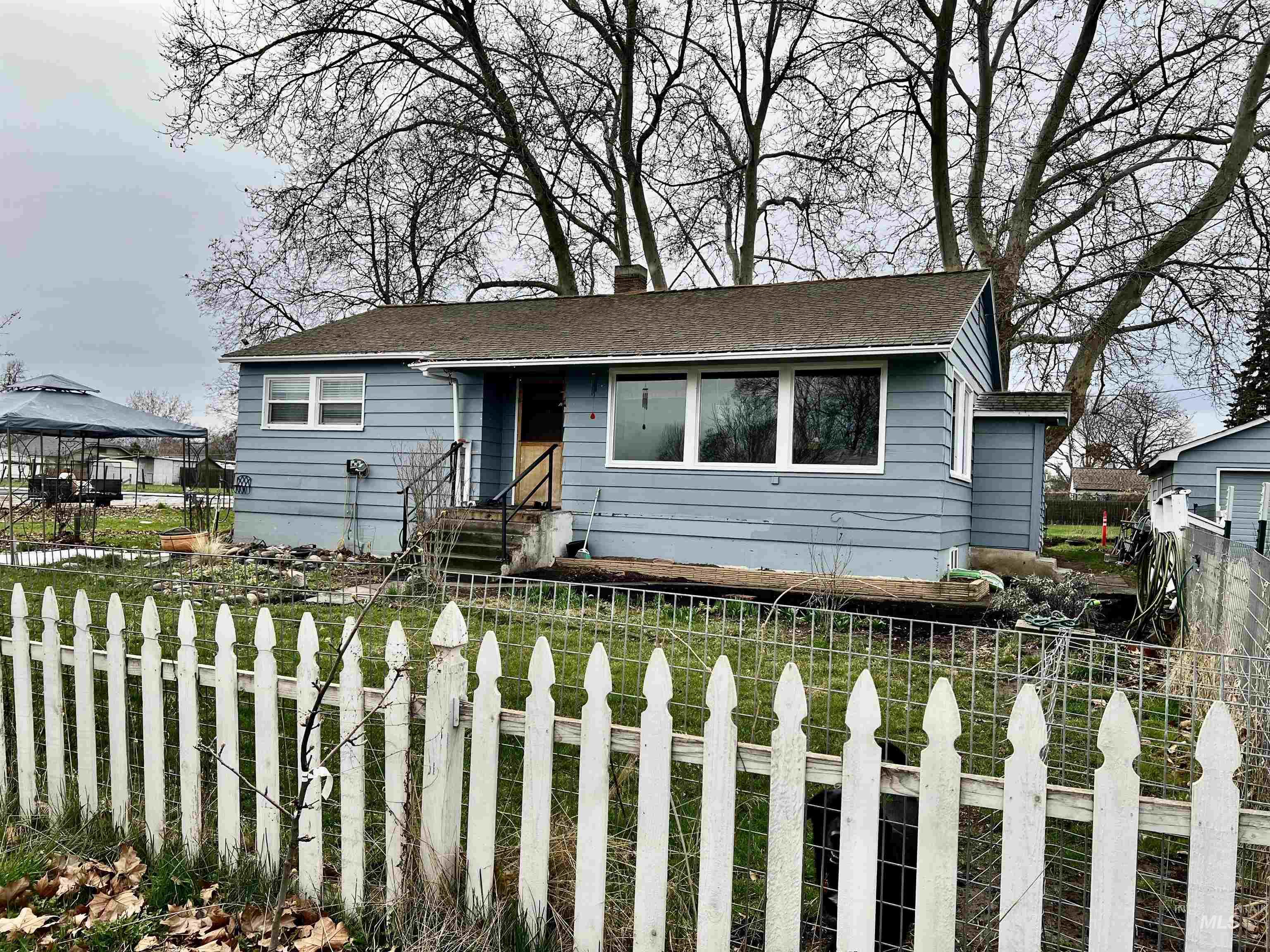 Listing image 1