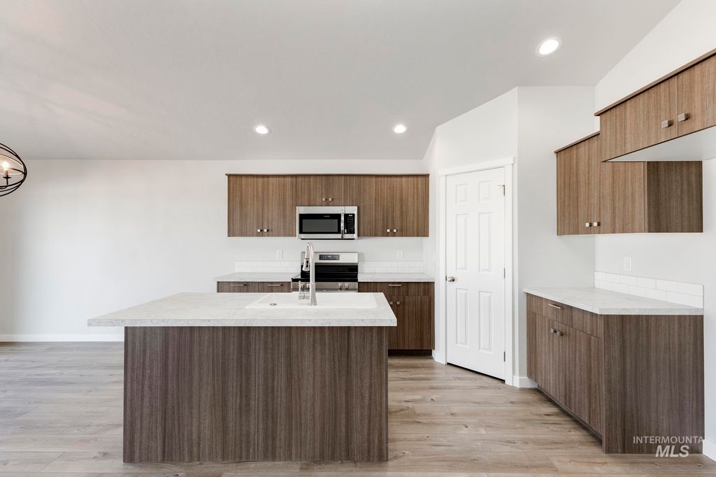 Photo of 511 Pine St, New Plymouth, ID 83655 (MLS # 98981567)