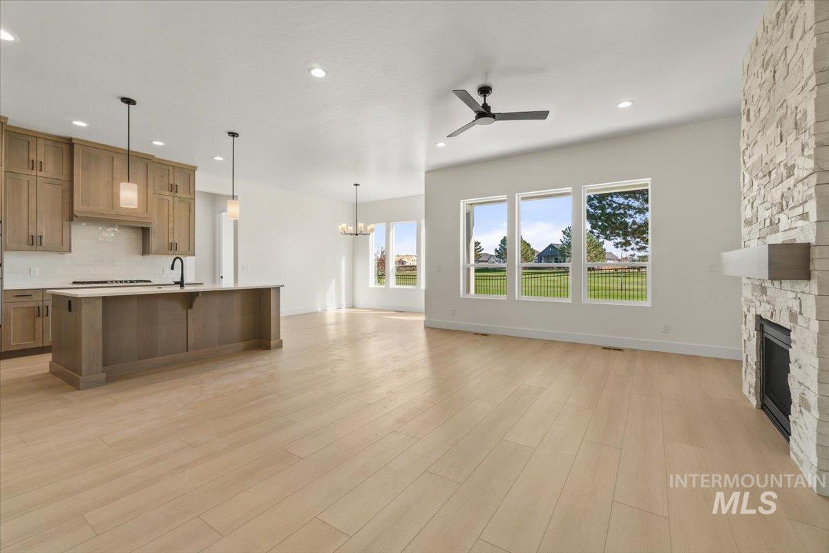 11126 S Corballis Ln.