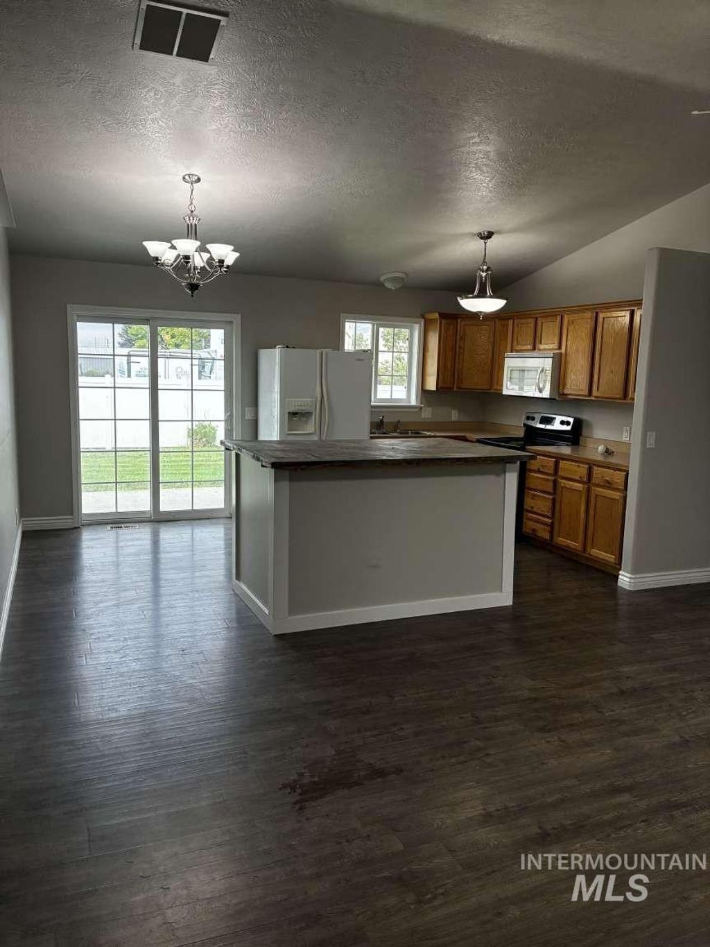 Photo of 445 Hansen Ave, Burley, ID 83318 (MLS # 98960792)