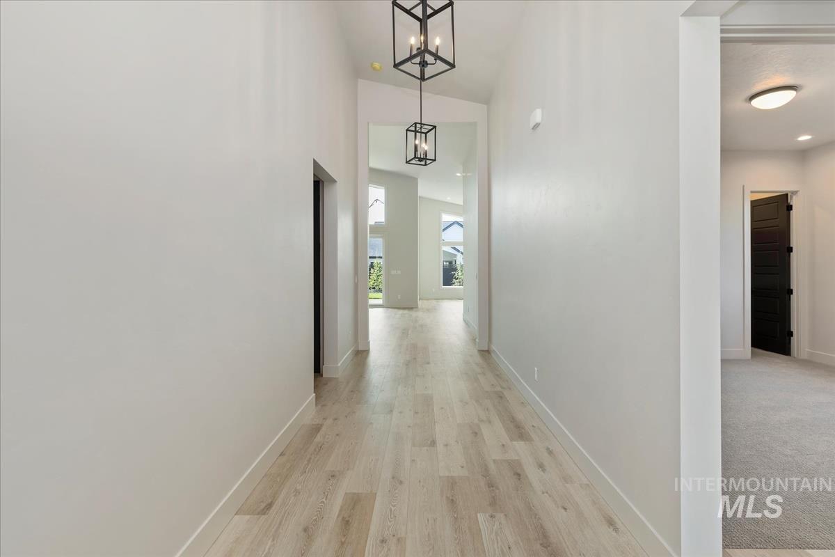 7689 W Lookout View St