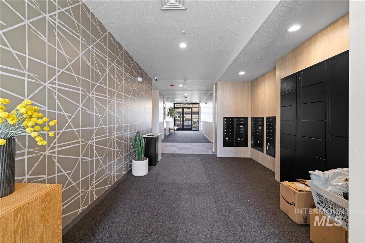 Boise, Idaho 83716, United States, ,1 BathroomBathrooms,Residential,Pending,34314