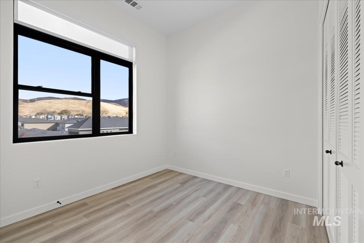 Boise, Idaho 83716, United States, ,1 BathroomBathrooms,Residential,Pending,34314