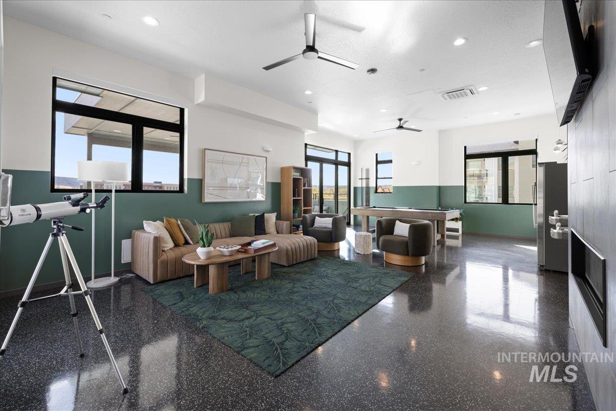 Boise, Idaho 83716, United States, ,1 BathroomBathrooms,Residential,Pending,34314