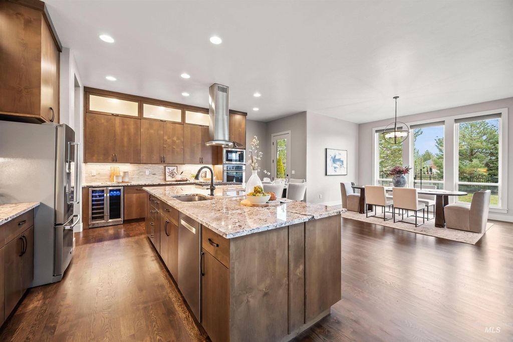 Photo of 3022 S Creek Pointe Lane, Eagle, ID 83616 (MLS # 98971524)