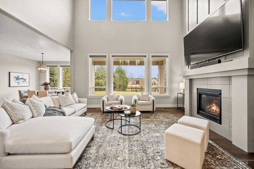 Photo of 3022 S Creek Pointe Lane, Eagle, ID 83616 (MLS # 98971524)